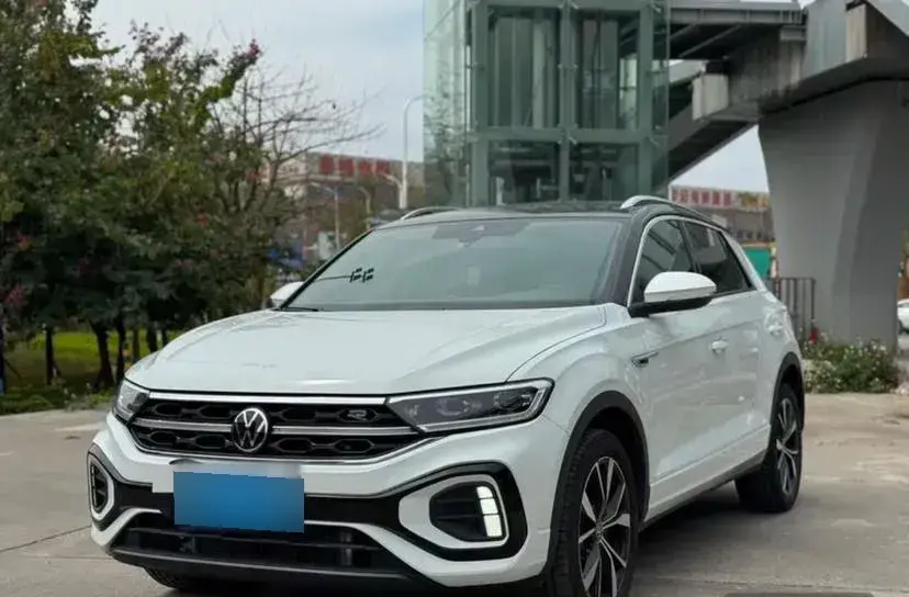 2024 Volkswagen T-Roc 1.5T 160HP L4 7DCT