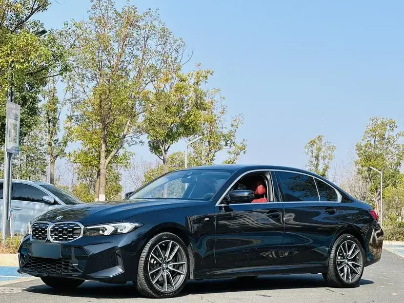 2024 BMW 3 Series 2.0T 184HP L4 8AT