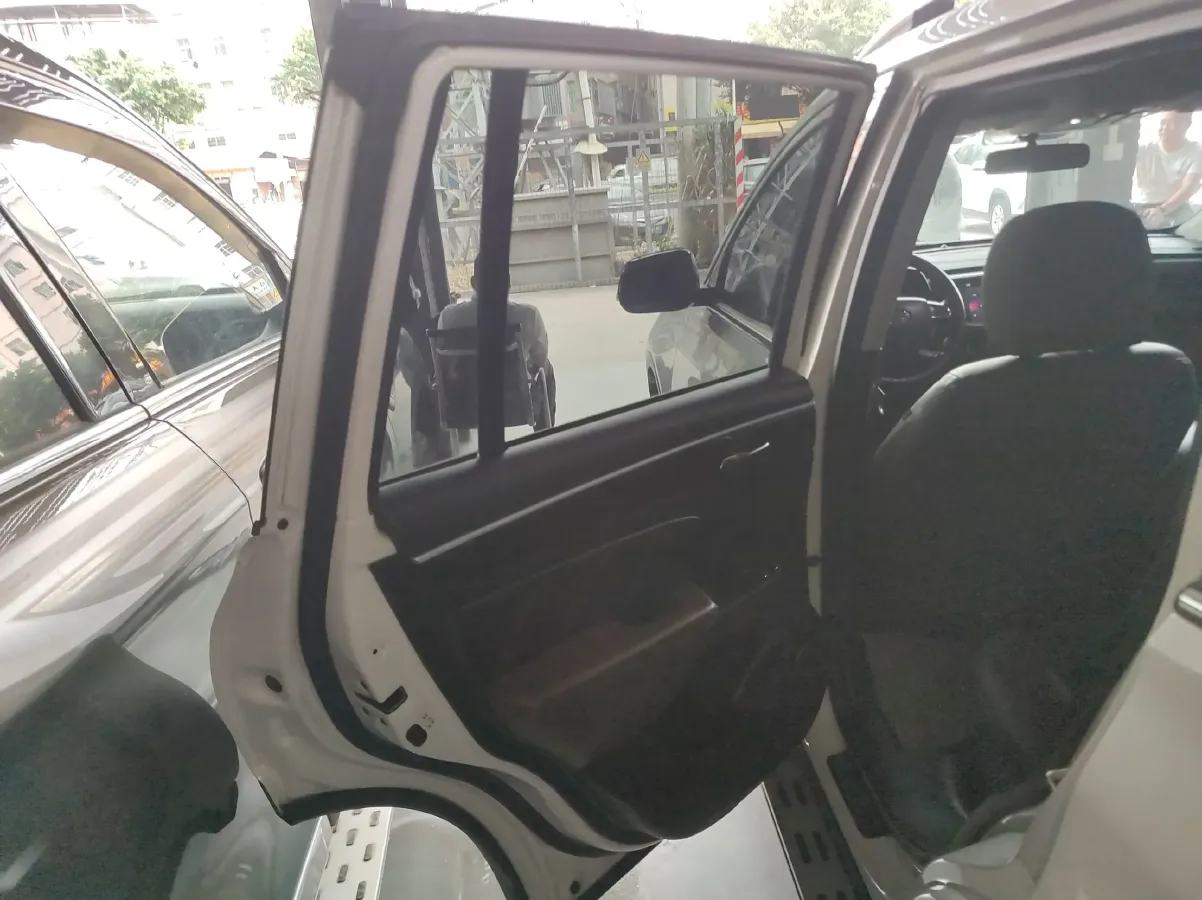 2017 GAC Trumpchi GS7 1.8T 188HP L4 6AT,autocango,china used car exporter,china ev exporter,chinese used car exporter,chinese used ev exporter