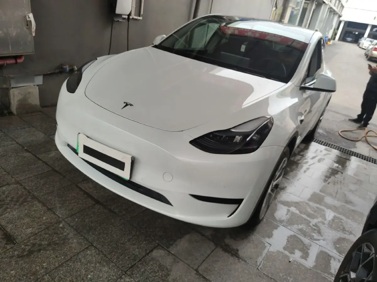 2022 Tesla Model Y BEV 60KWH