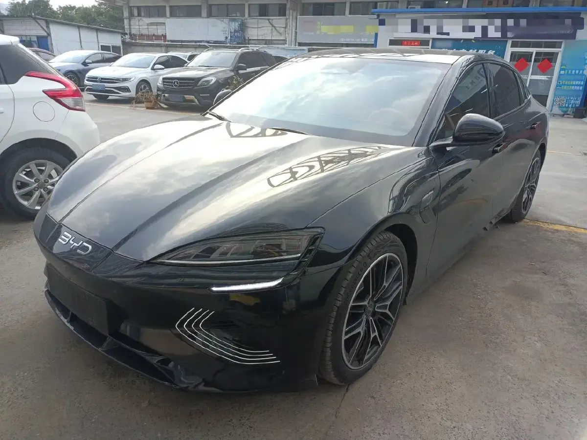 2024 BYD Seal BEV 82.5KWH