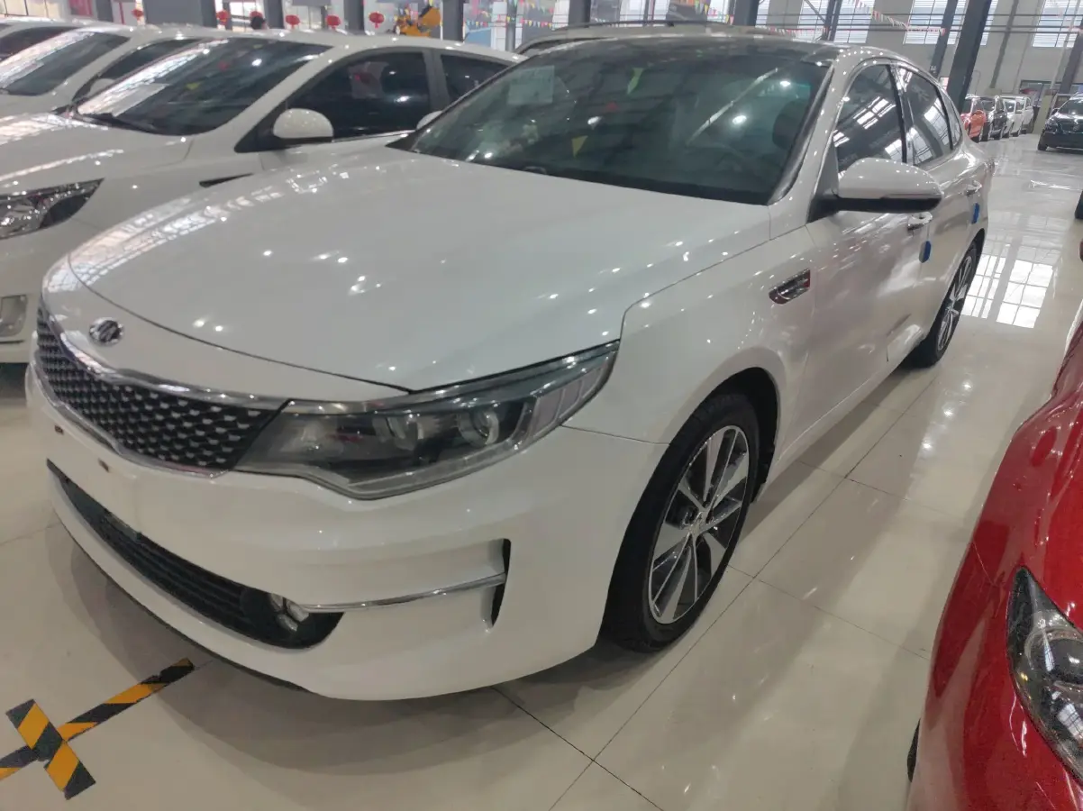 2016 Kia K5 2.0L 161HP L4 6AT