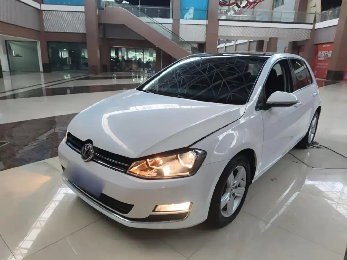 2014 Volkswagen Golf 1.4T 131HP L4 7DCT