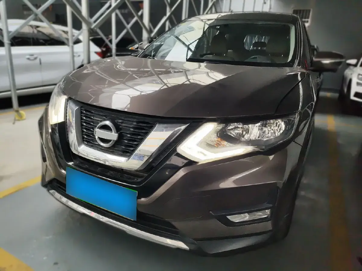 2017 Nissan X-Trail 2.0L 150HP L4 CVT