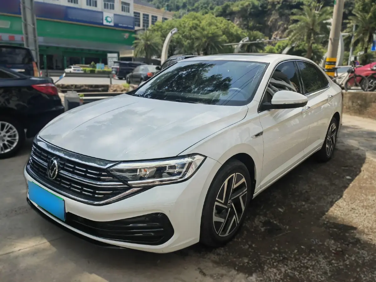 2023 Volkswagen Sagitar 1.4T 150HP L4 7DCT