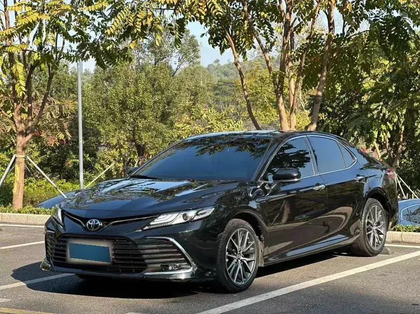 2021 Toyota Camry 2.5L 209HP L4 8AT