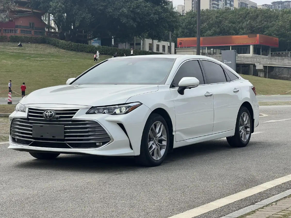 2021 Toyota Avalon 2.5L 209HP L4 8AT