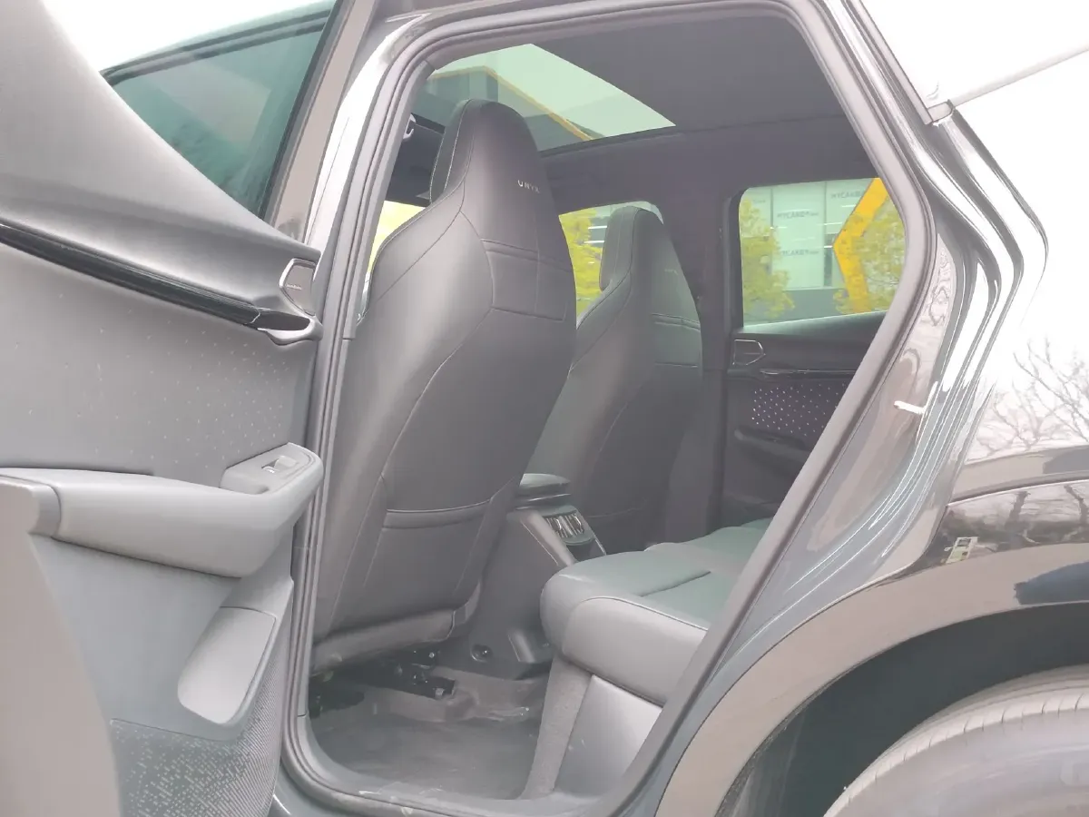 2024 Volkswagen ID.UNYX BEV 80.2KWH,autocango,china used car exporter,china ev exporter,chinese used car exporter,chinese used ev exporter