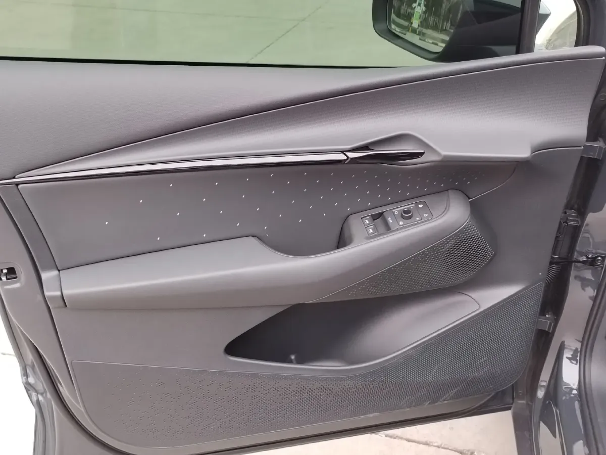 2024 Volkswagen ID.UNYX BEV 80.2KWH,autocango,china used car exporter,china ev exporter,chinese used car exporter,chinese used ev exporter