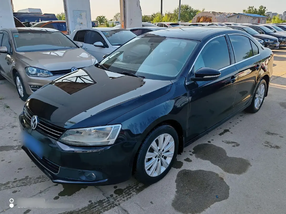 2014 Volkswagen Sagitar 1.6L 105HP L4 6AT