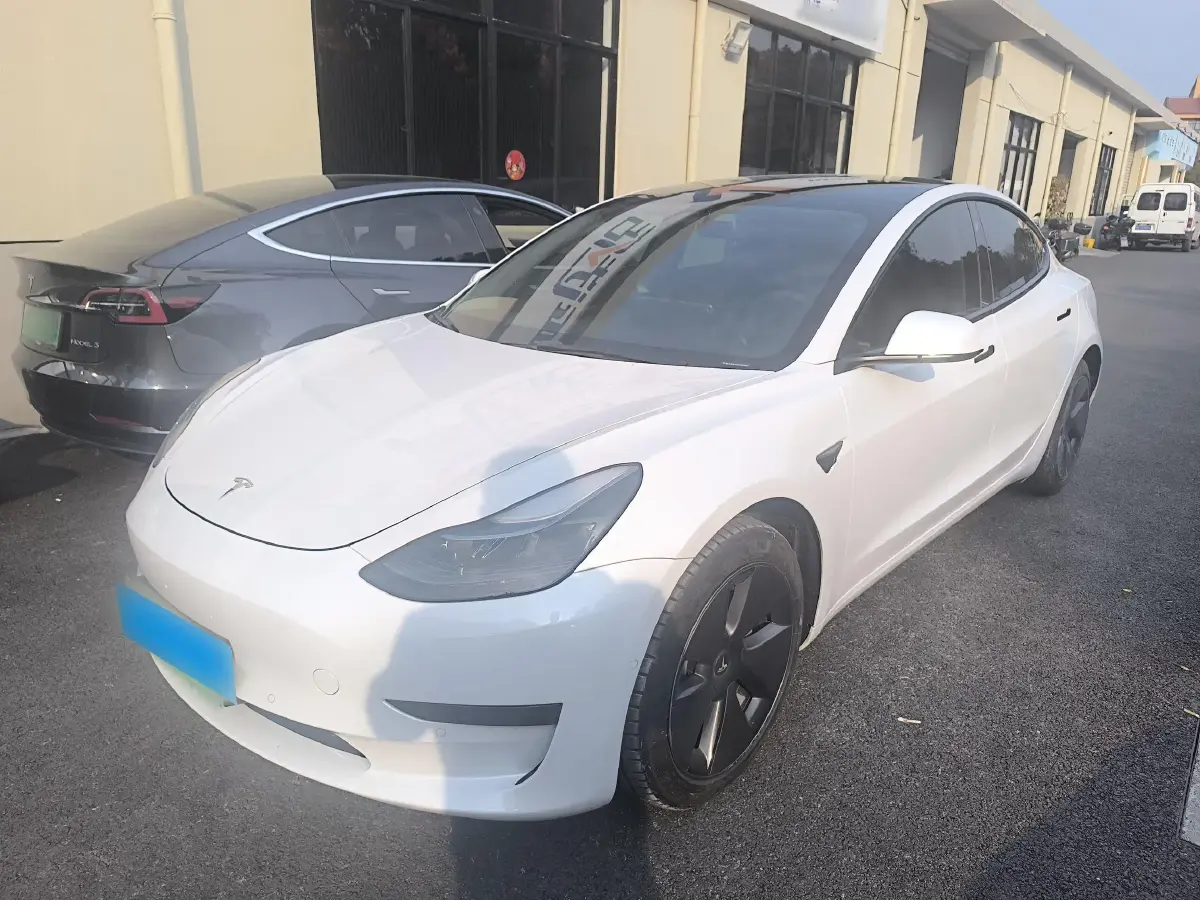 2022 Tesla Model 3 BEV 60KWH