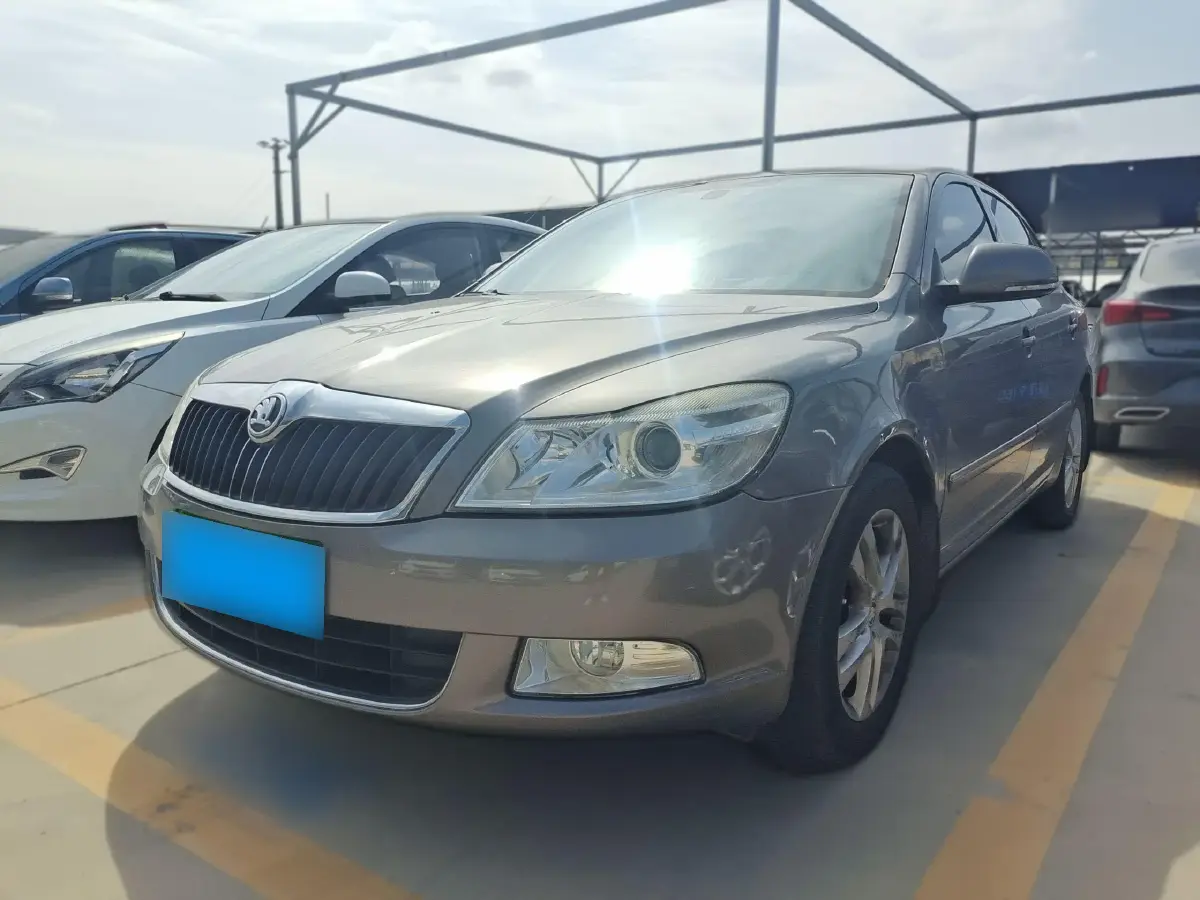 2014 Skoda Octavia 1.6L 105HP L4 6AT