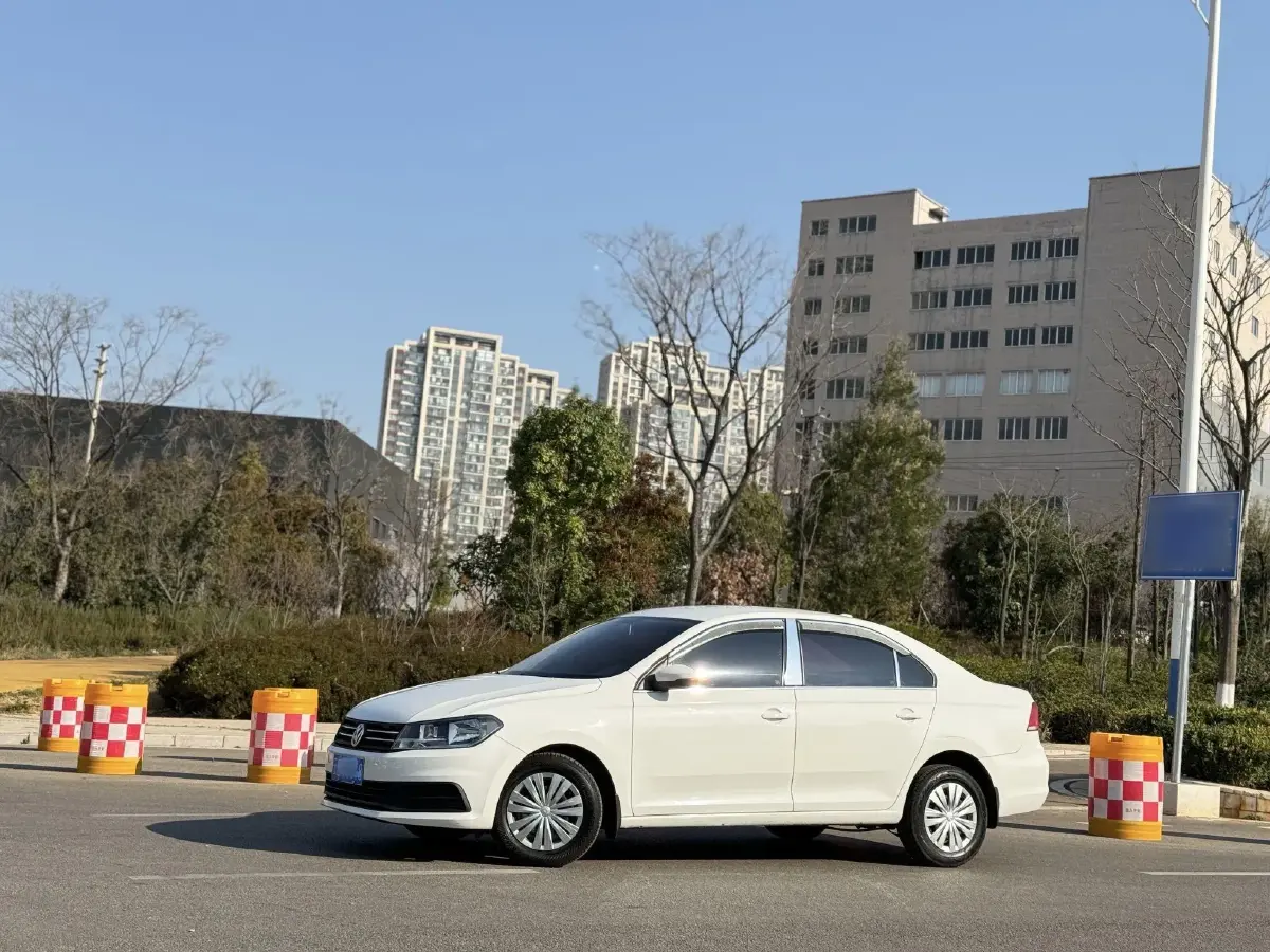 2016 Volkswagen Santana 1.6L 110HP L4 5MT