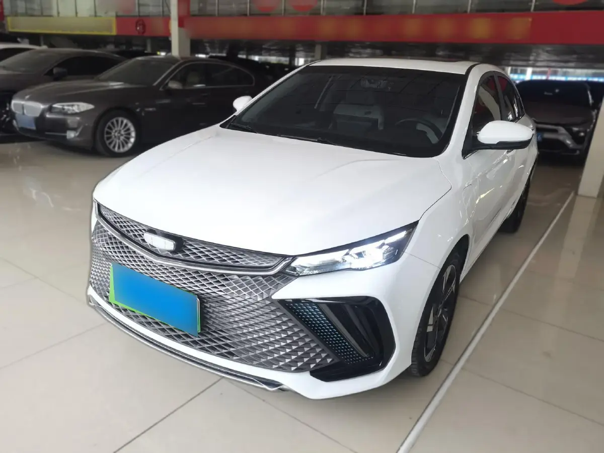 2022 Geely Emgrand L HiP 1.5T 181HP L4 3DHT PHEV 15.5KWH