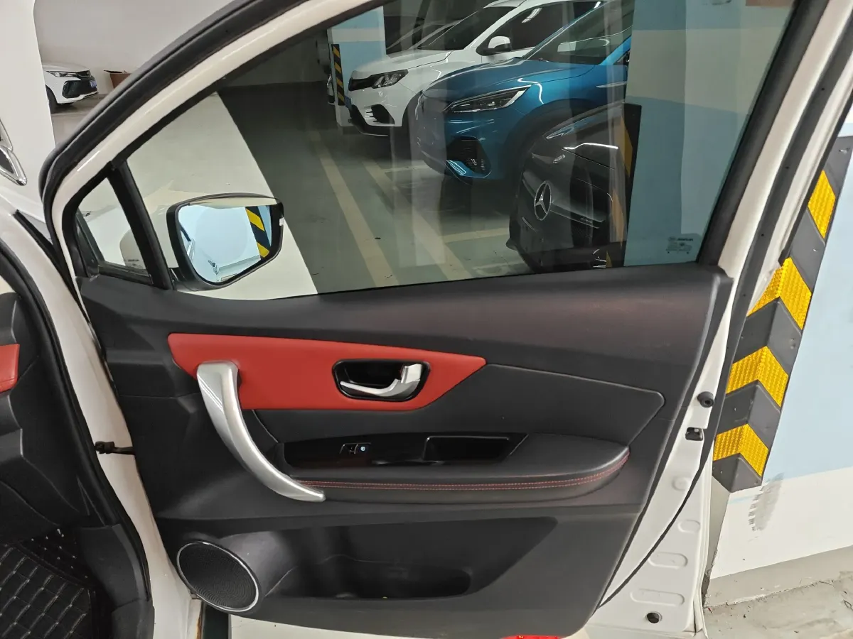 2015 Haval H1 1.5L 106HP L4 5MT,autocango,china used car exporter,china ev exporter,chinese used car exporter,chinese used ev exporter