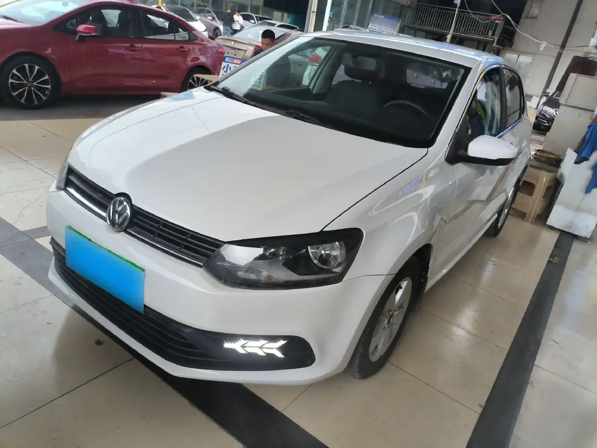 2016 Volkswagen Polo 1.4L 90HP L4 5MT