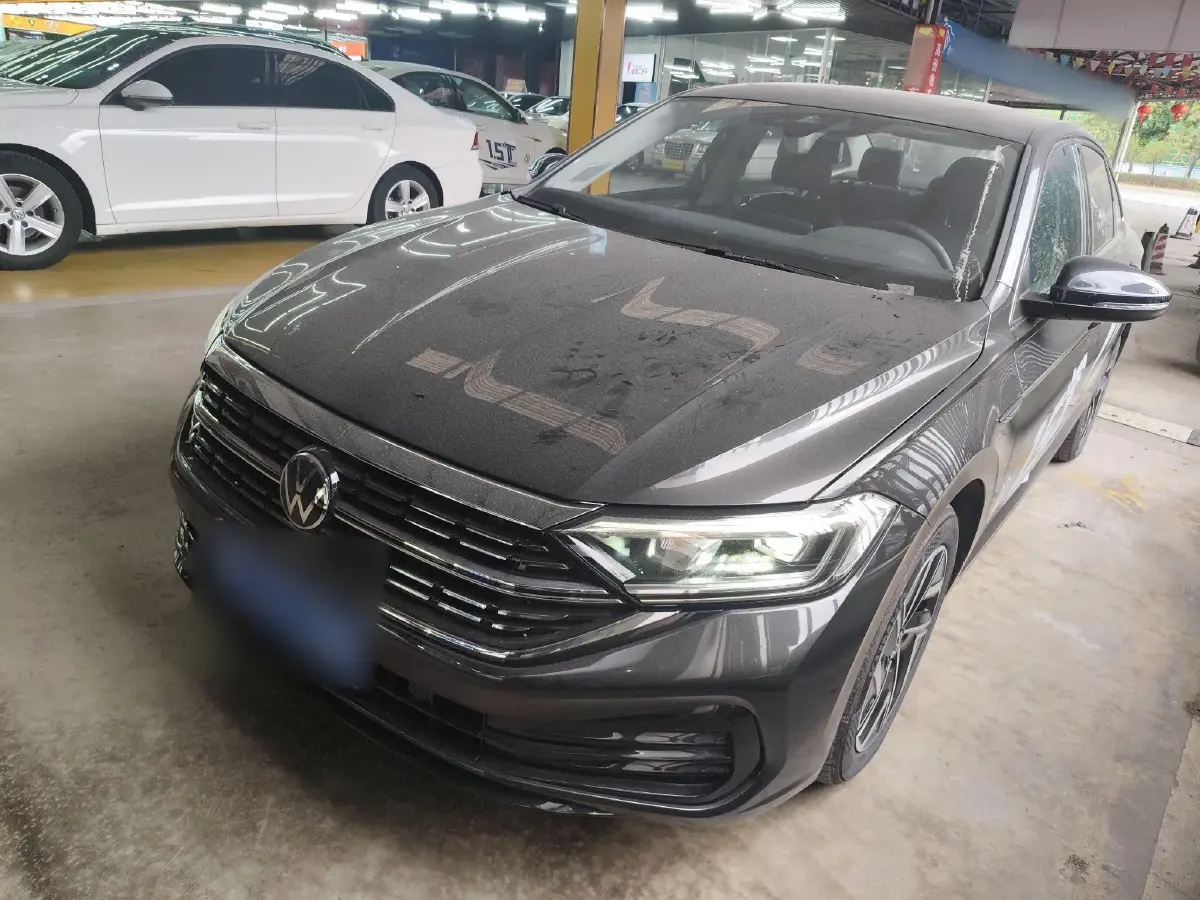 2024 Volkswagen Sagitar 1.5T 160HP L4 7DCT