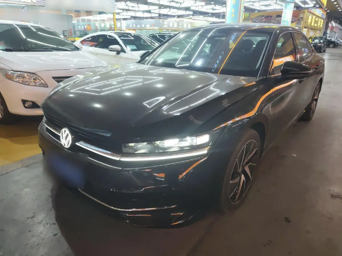 2024 Volkswagen Magotan 2.0T 220HP L4 7DCT