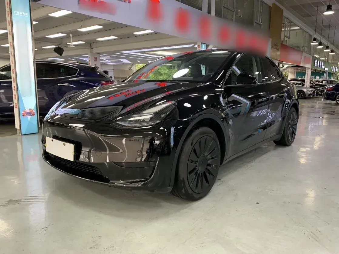 2023 Tesla Model Y BEV 60KWH