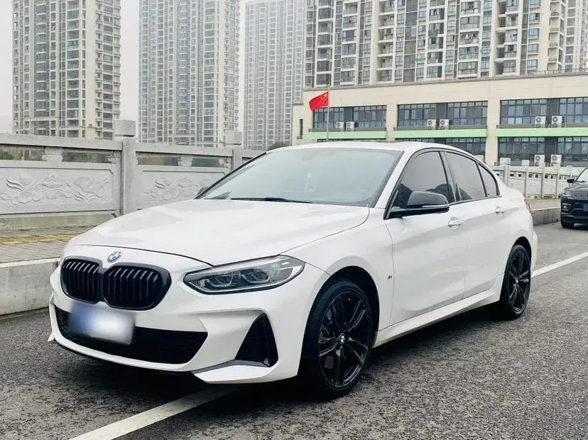 2021 BMW 1 Series 2.0T 192HP L4 7DCT