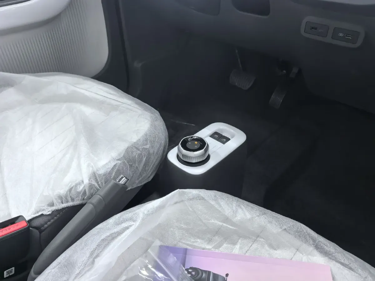 2025 Geely Panda BEV 17.03KWH,autocango,china used car exporter,china ev exporter,chinese used car exporter,chinese used ev exporter