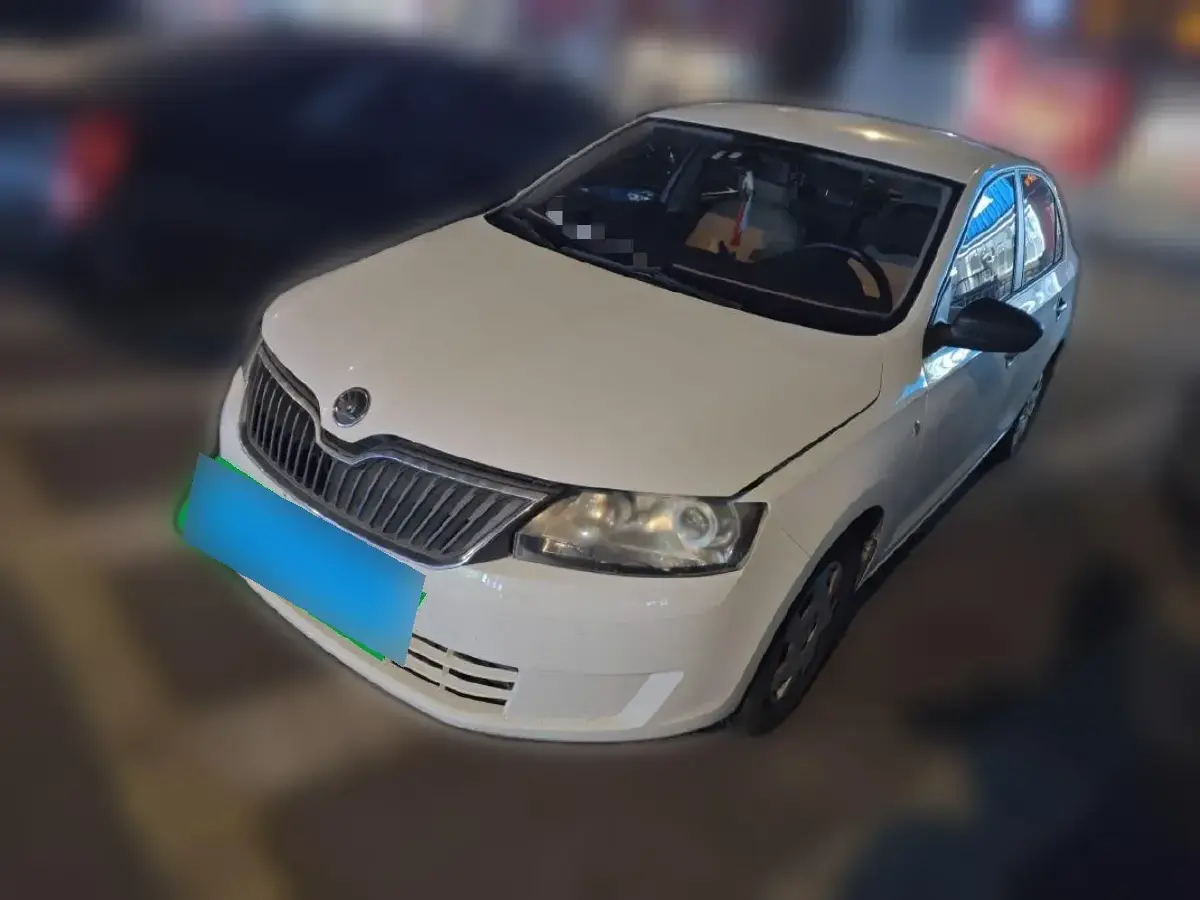 2013 Skoda Rapid 1.4L 90HP L4 5MT