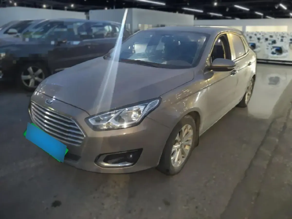 2015 Ford Escort 1.5L 113HP L4 6AT