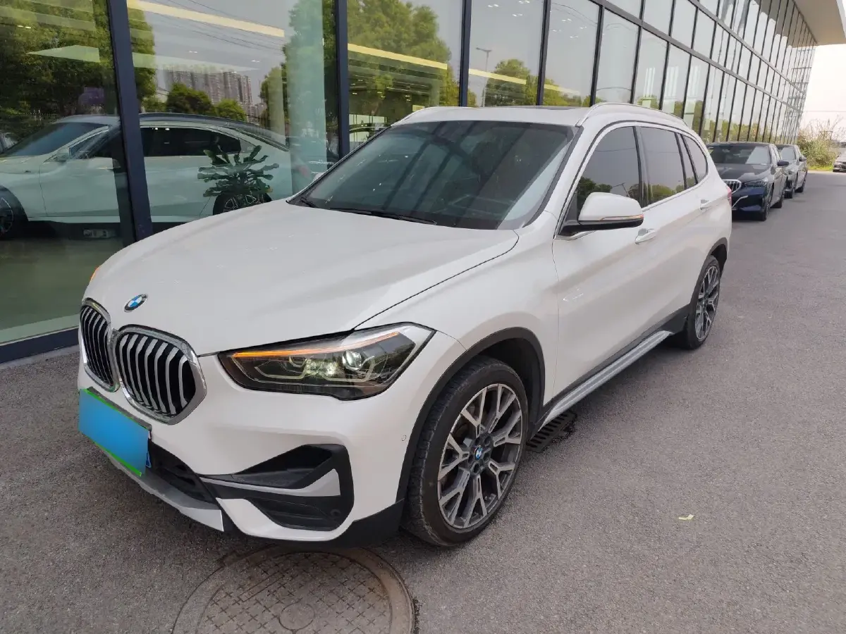 2020 BMW X1 2.0T 192HP L4 8AT