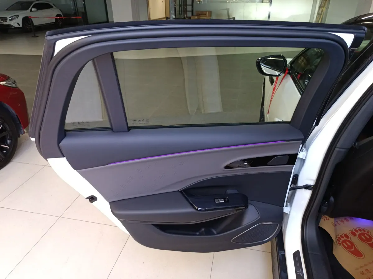 2024 HongQi EH7 BEV 85KWH,autocango,china used car exporter,china ev exporter,chinese used car exporter,chinese used ev exporter