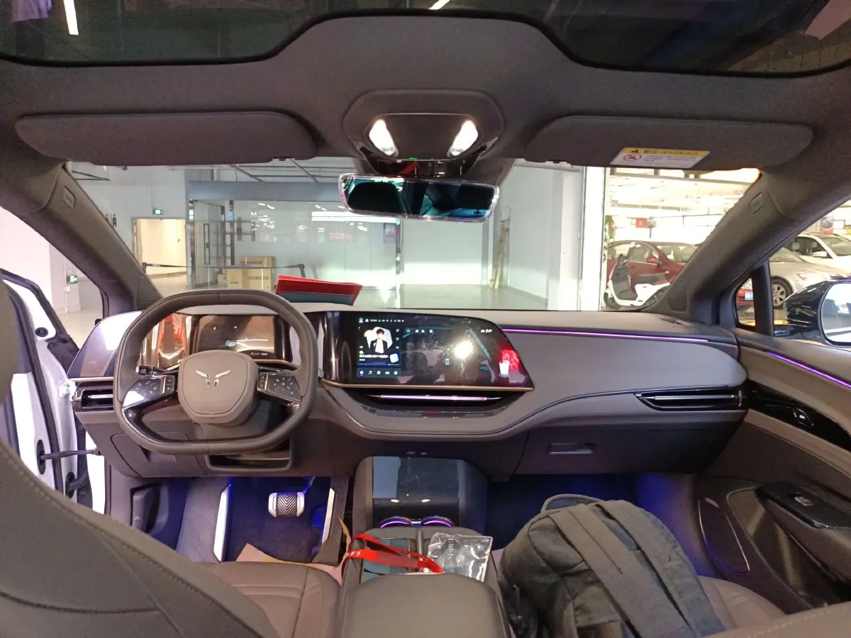 2024 HongQi EH7 BEV 85KWH,autocango,china used car exporter,china ev exporter,chinese used car exporter,chinese used ev exporter