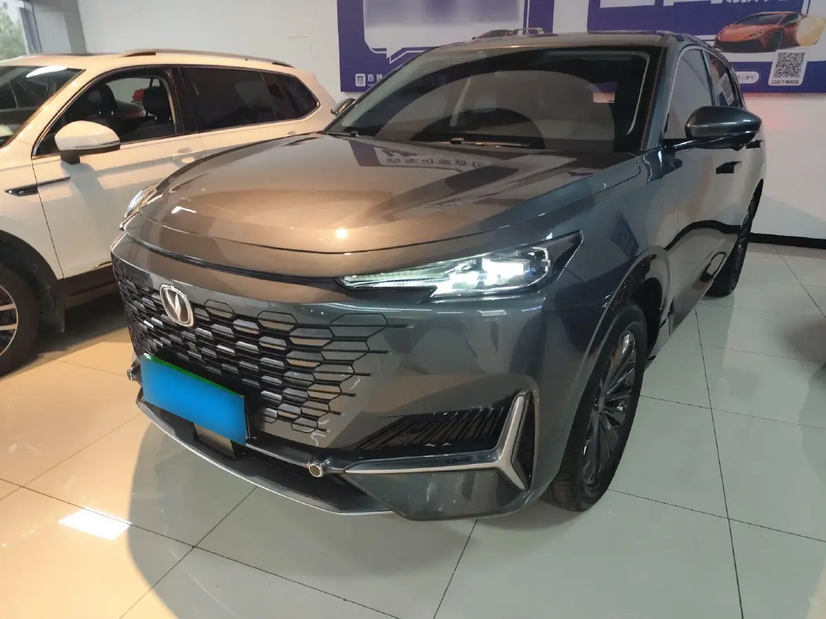 2021 ChangAn UNI-K 2.0T 233HP L4 8AT
