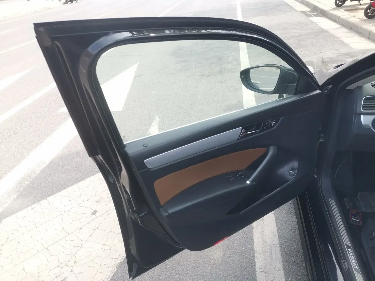 2015 Volkswagen Passat 1.8T 160HP L4 7DCT,autocango,china used car exporter,china ev exporter,chinese used car exporter,chinese used ev exporter