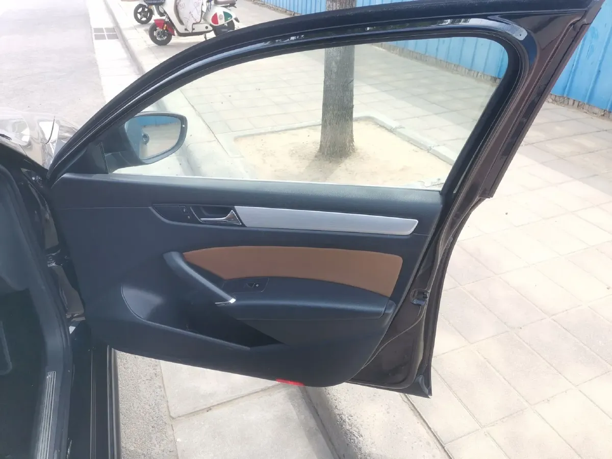 2015 Volkswagen Passat 1.8T 160HP L4 7DCT,autocango,china used car exporter,china ev exporter,chinese used car exporter,chinese used ev exporter