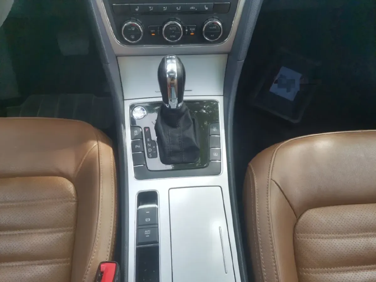 2015 Volkswagen Passat 1.8T 160HP L4 7DCT,autocango,china used car exporter,china ev exporter,chinese used car exporter,chinese used ev exporter