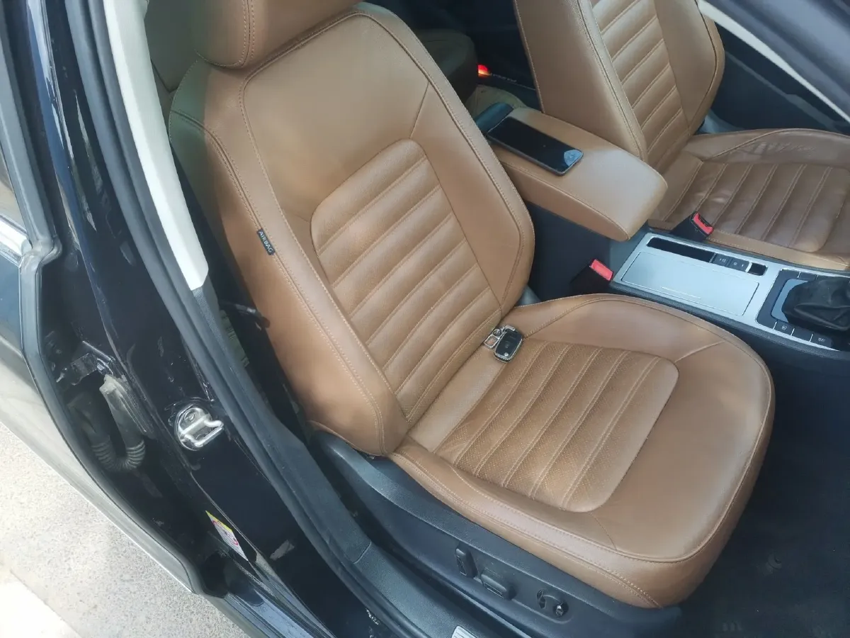 2015 Volkswagen Passat 1.8T 160HP L4 7DCT,autocango,china used car exporter,china ev exporter,chinese used car exporter,chinese used ev exporter