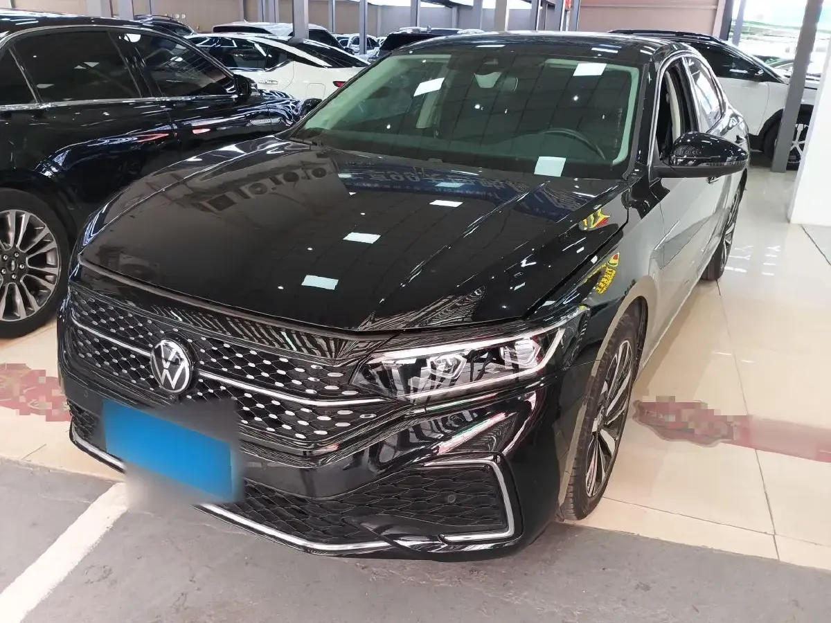 2022 Volkswagen Passat 2.0T 186HP L4 7DCT