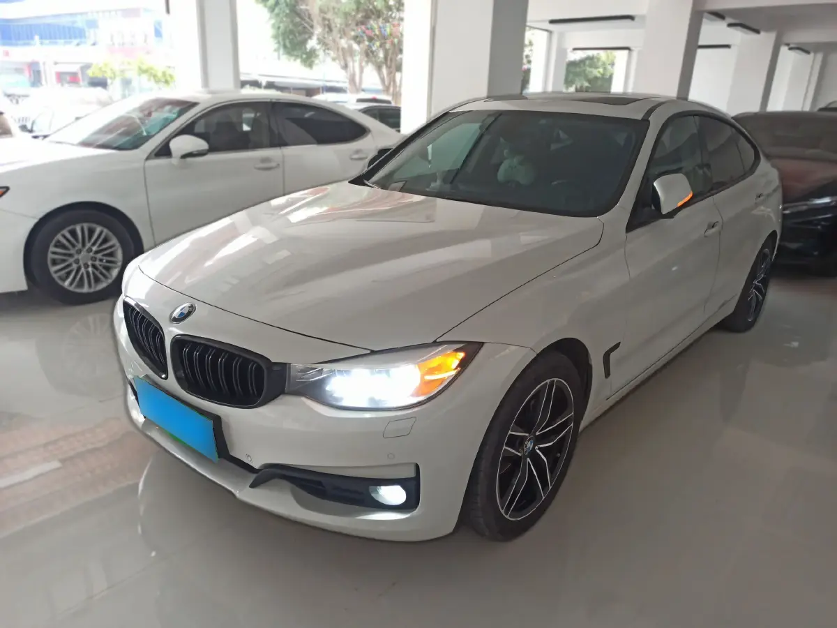 2017 BMW 3 Series GT 2.0T 184HP L4 8AT
