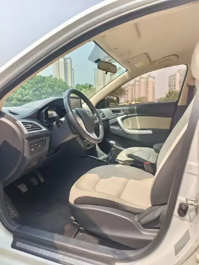 2016 ChangAn Alsvin V7 1.6L 124HP L4 4AT,autocango,china used car exporter,china ev exporter,chinese used car exporter,chinese used ev exporter