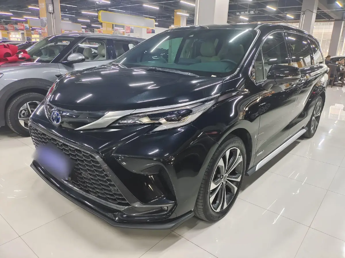 2023 Toyota Granvia 2.5L 189HP L4 E-CVT Hybrid