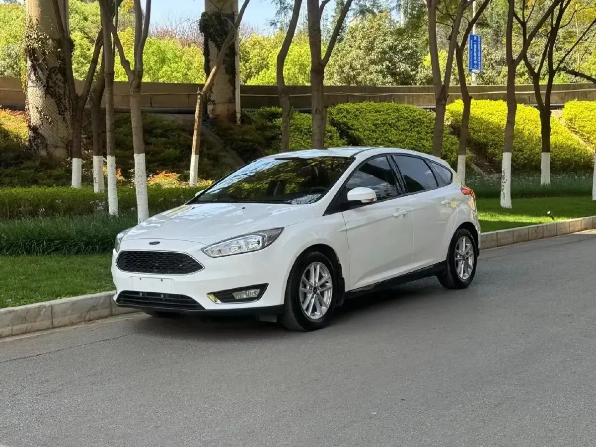 2017 Ford Focus 1.6L 125HP L4 6DCT