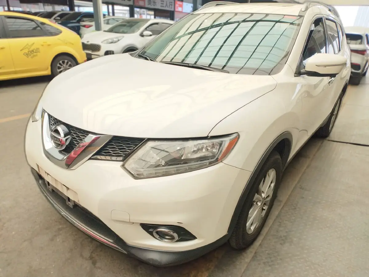 2014 Nissan X-Trail 2.5L 186HP L4 CVT