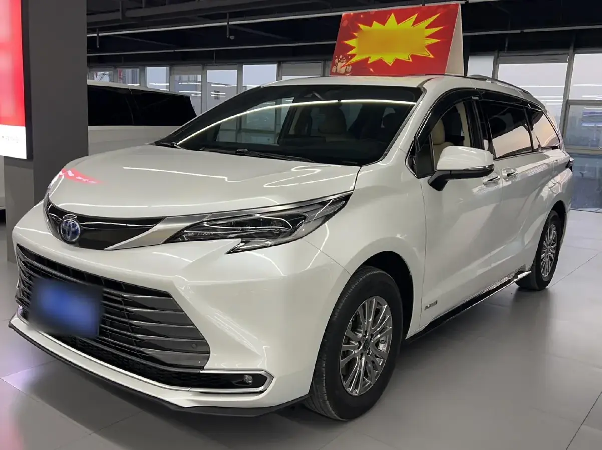 2021 Toyota Sienna 2.5L 192HP L4 E-CVT Hybrid