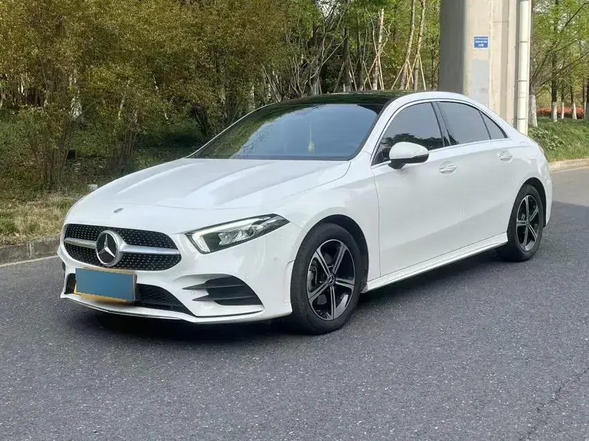 2022 Mercedes-Benz A Class 1.3T 163HP L4 7DCT