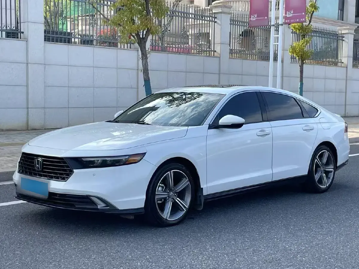 2023 Honda Accord 1.5T 192HP L4 CVT