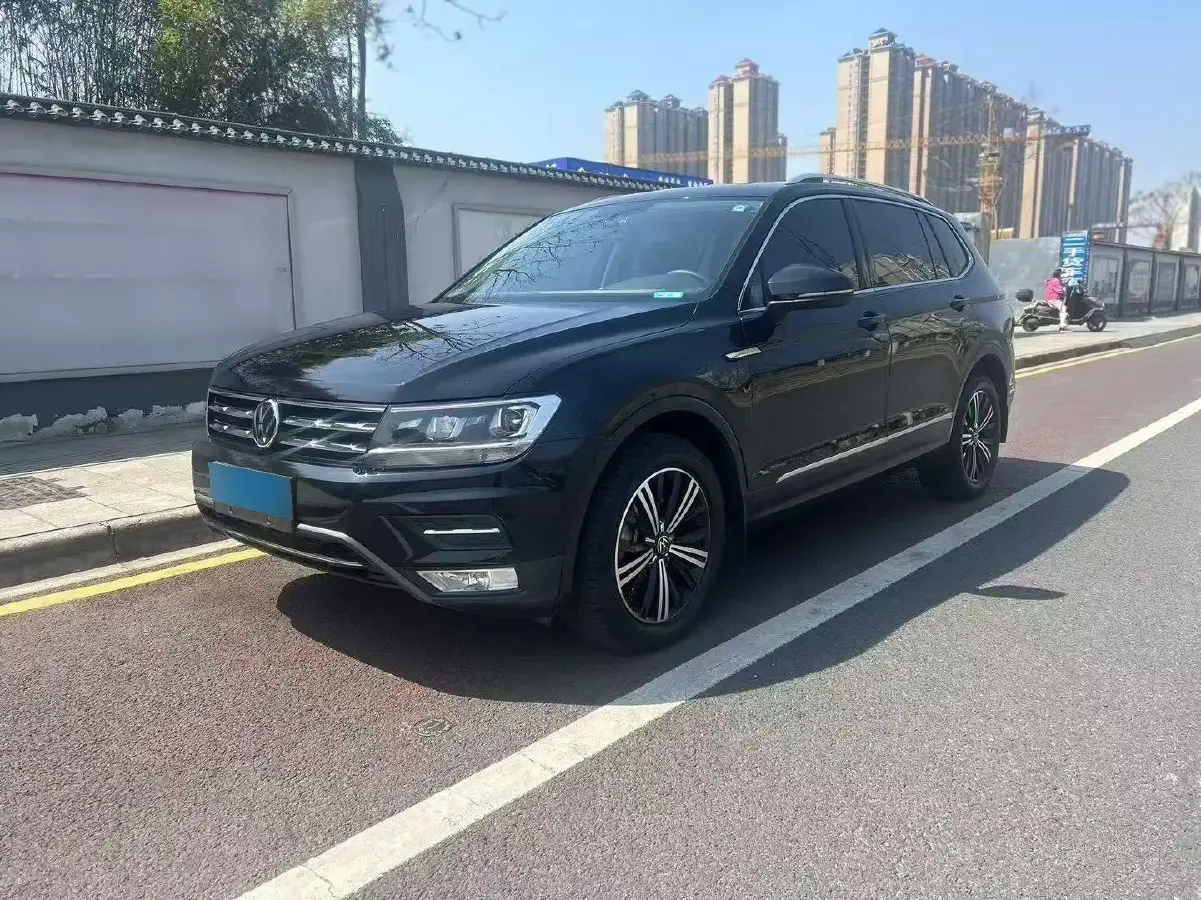 2020 Volkswagen Tiguan L 2.0T 186HP L4 7DCT