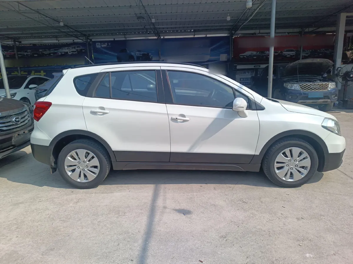 2015 Suzuki S-cross 1.6L 122HP L4 CVT,autocango,china used car exporter,china ev exporter,chinese used car exporter,chinese used ev exporter