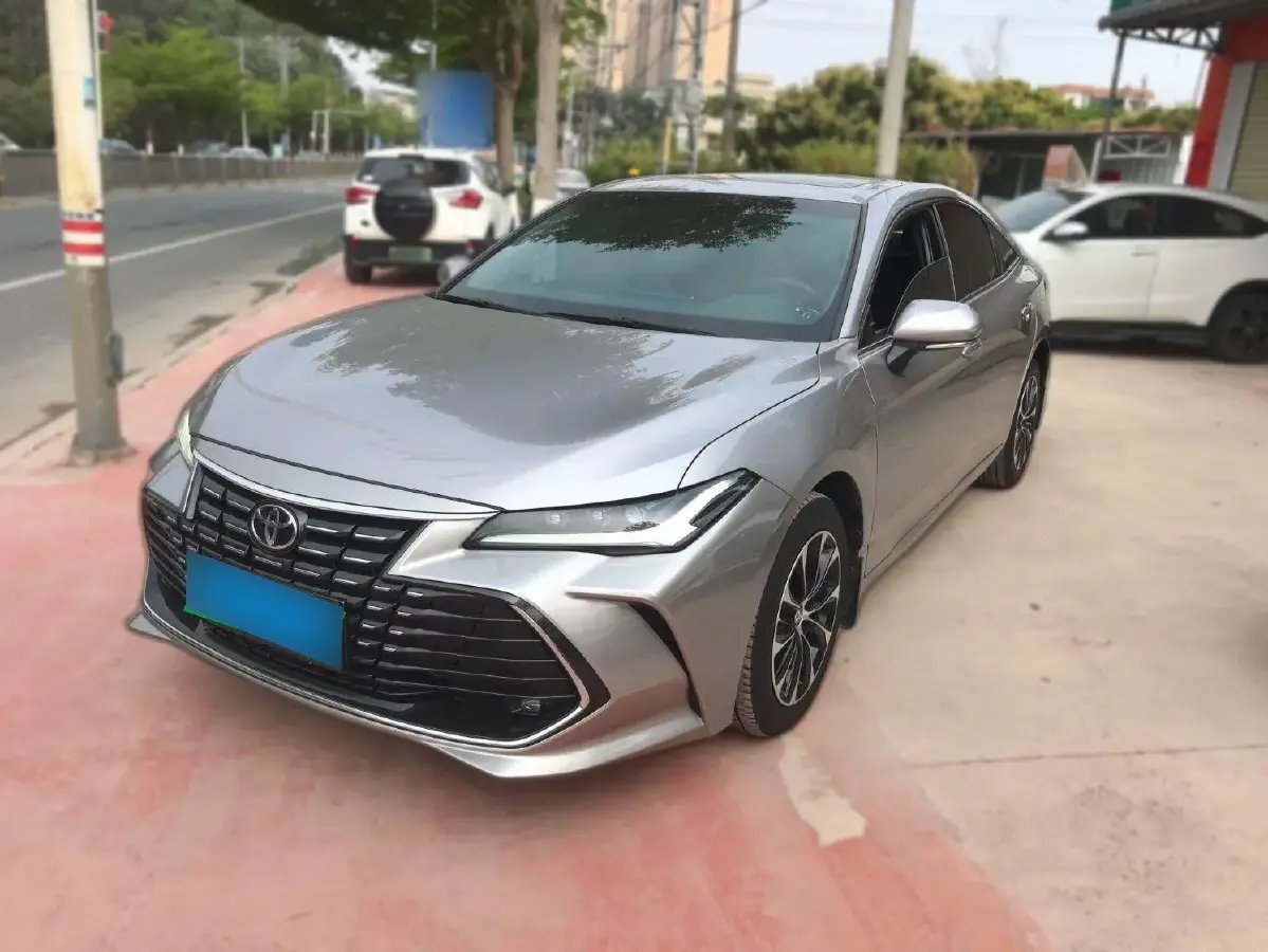 2023 Toyota Avalon 2.0L 177HP L4 CVT
