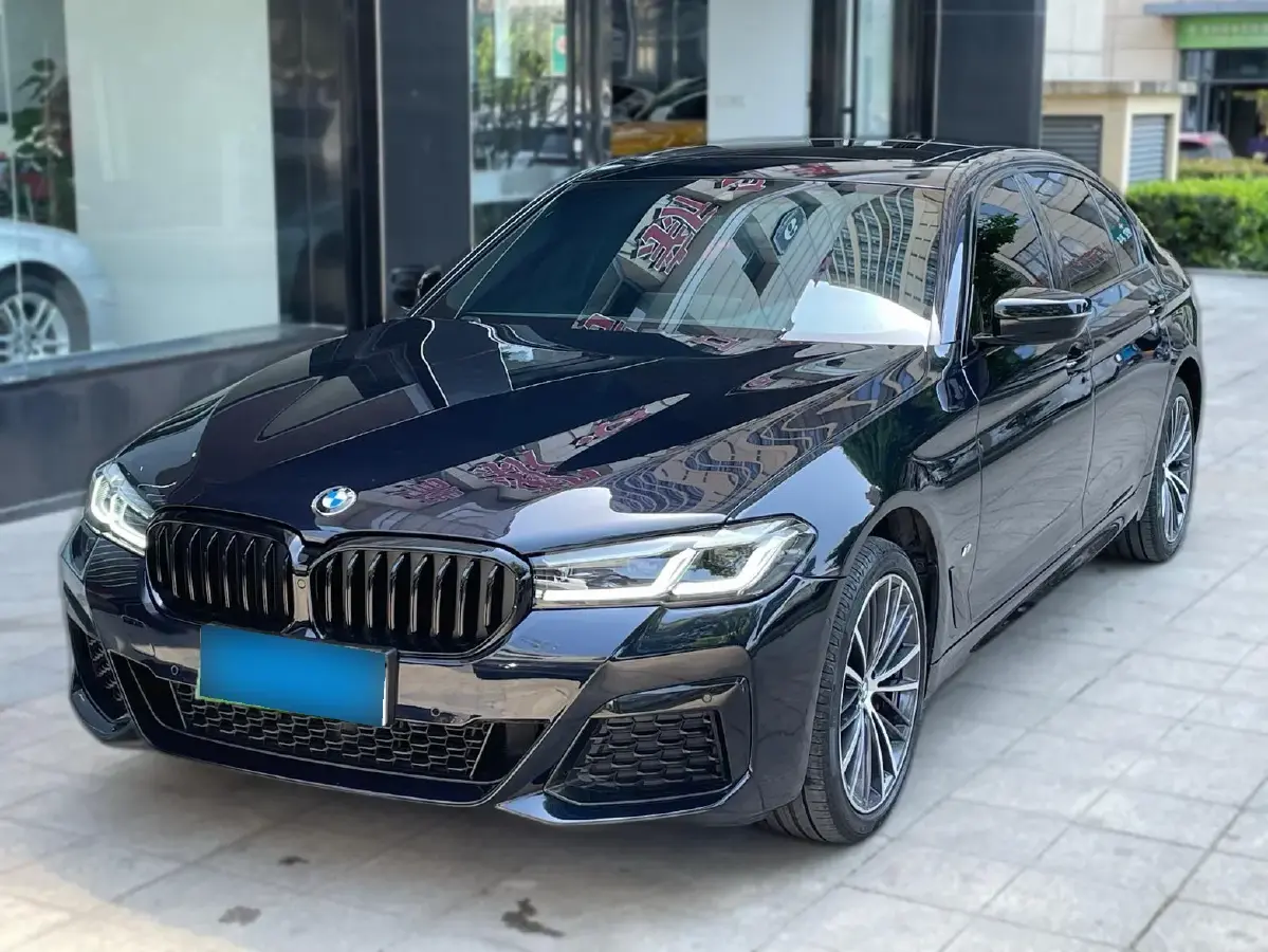 2023 BMW 5 Series 2.0T 245HP L4 8AT