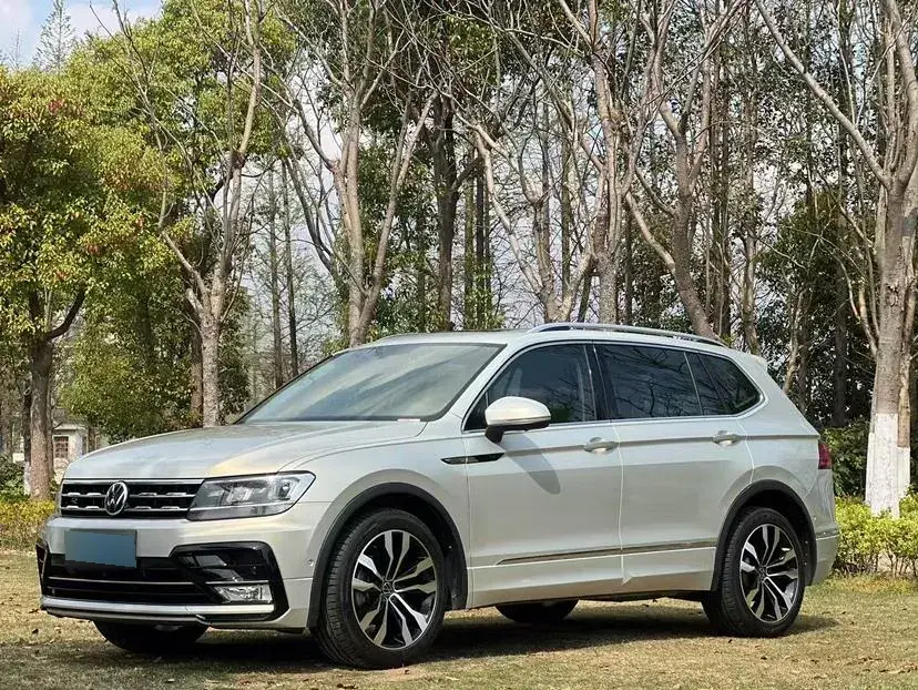 2021 Volkswagen Tiguan L 2.0T 186HP L4 7DCT