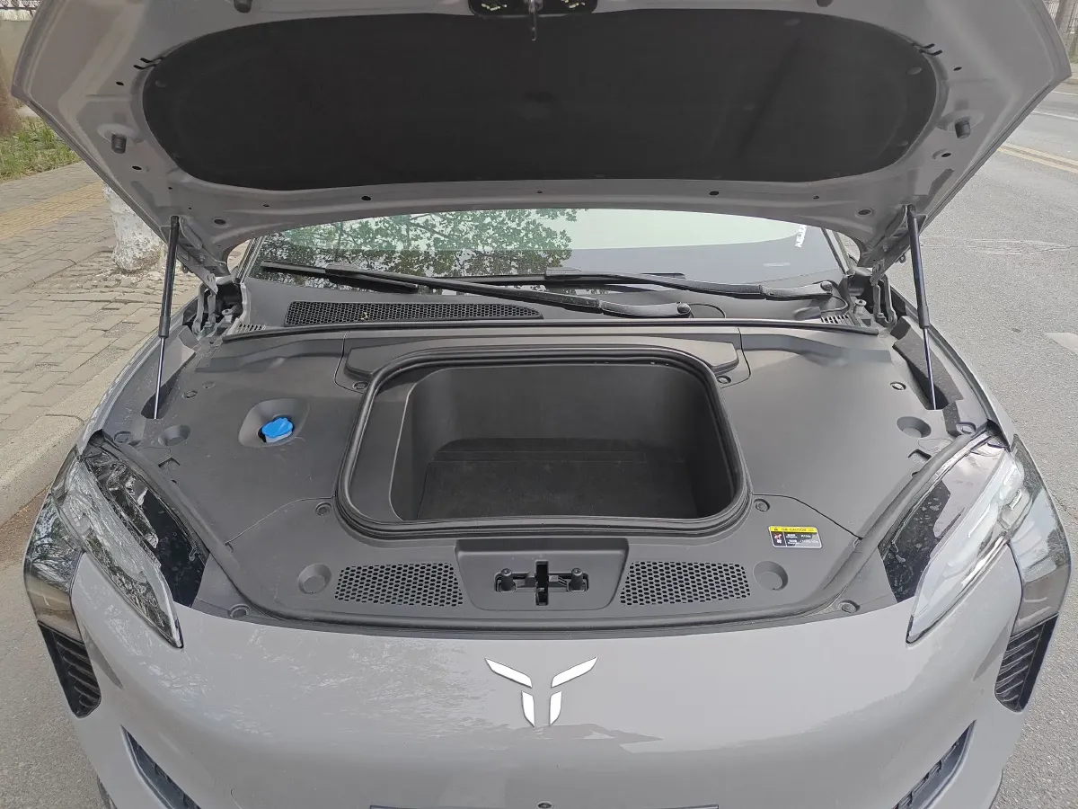 2024 HongQi EH7 BEV 85KWH,autocango,china used car exporter,china ev exporter,chinese used car exporter,chinese used ev exporter